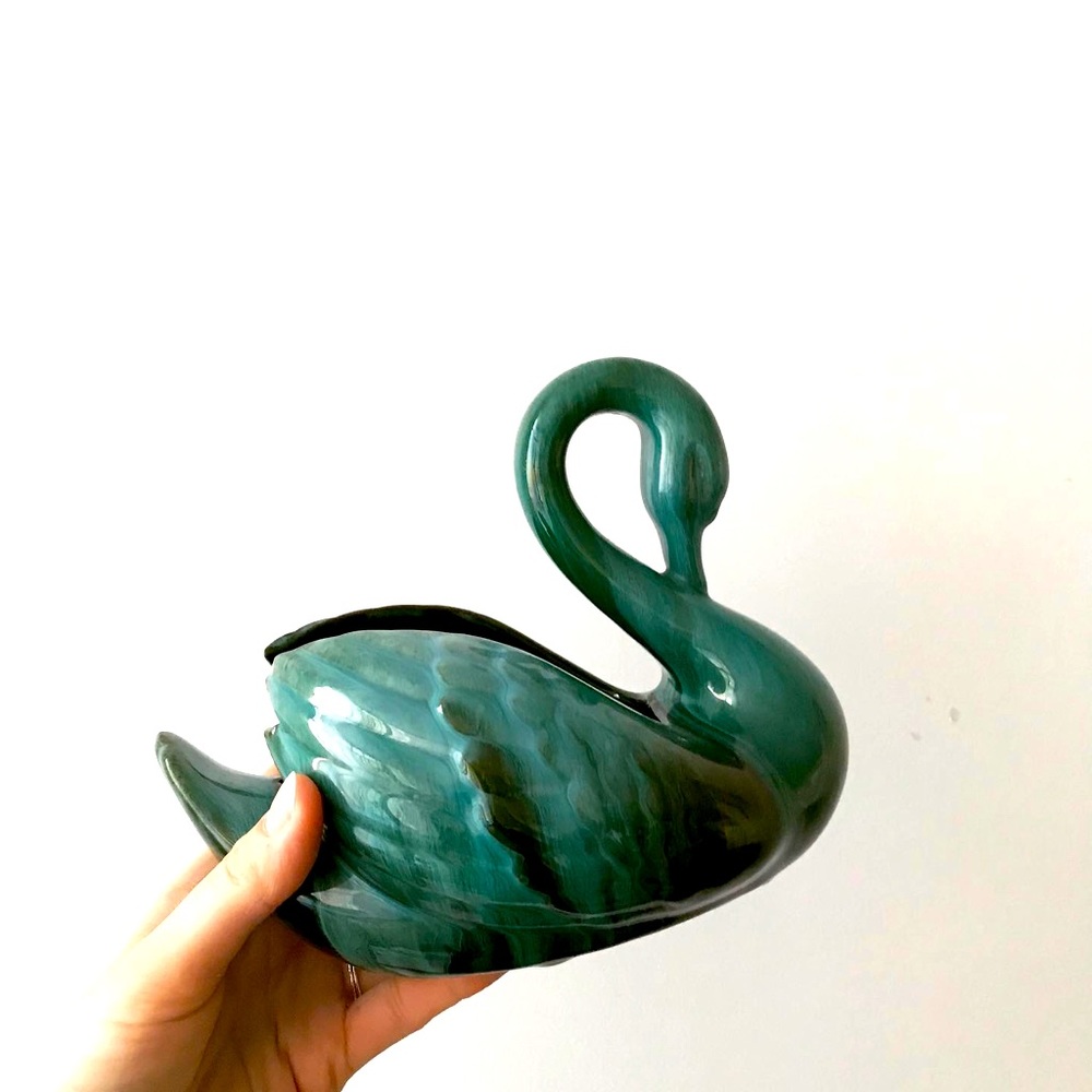 Swan planter